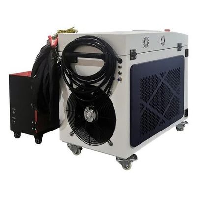 1人のレーザ溶接機械1080nm手持ち型レーザーの溶接工に付きポータブル3人