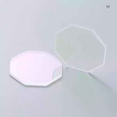 Amada繊維レーザーの打抜き機のためのAmada 33*33*1.65mmの光学レンズの保護石英ガラス